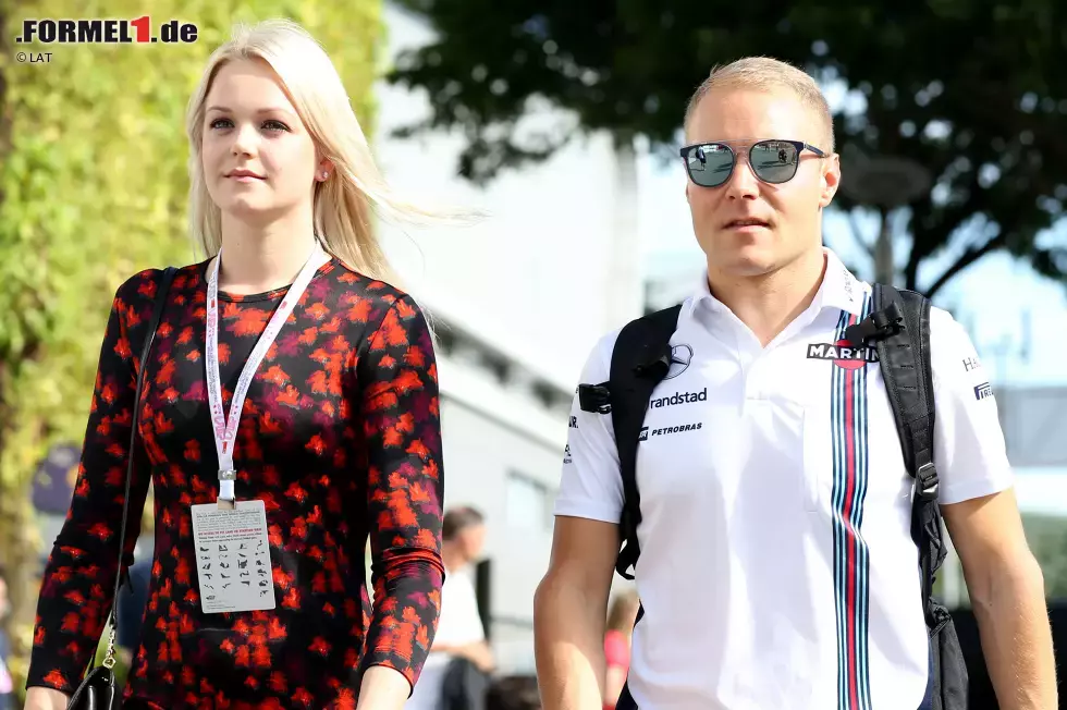 Foto zur News: Zum Beispiel auch Emilia Bottas, die ihren Geburtsnamen Pikkarainen inzwischen abgelegt hat. Im Sommer hat die Olympia-Schwimmerin (in Rio bei der viermal 100-Meter-Staffel für Finnland am Start) in Helsinki nach sechs Jahren Beziehung ihre große Jugendliebe geheiratet.