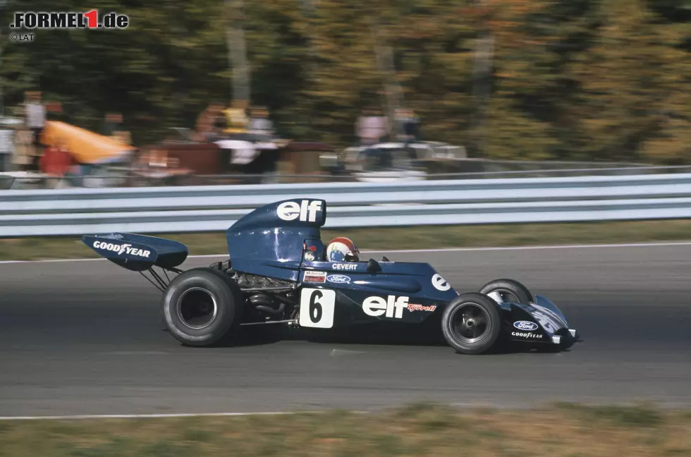 Foto zur News: Doch auch sein Ausstand verkommt zur Tragödie. Sein letztes Rennen in Watkins Glen kann Stewart nicht mehr bestreiten, weil sich das Tyrrell-Team nach dem tödlichen Trainingsunfall von Francois Cevert zurückzieht - es wäre Stewarts 100. Start gewesen.