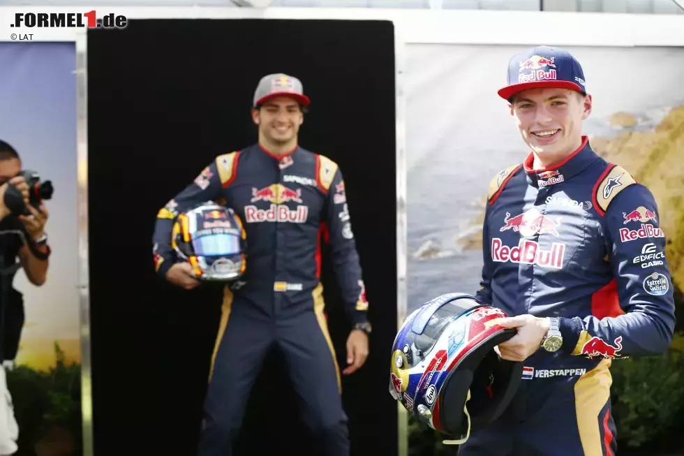 Foto zur News: Nur für einen von beiden wird langfristig im Red-Bull-Universum Platz sein: Wird 2016 zum Stechen zwischen Carlos Sainz (Toro Rosso, #55) und Max Verstappen (Toro Rosso, #33)?