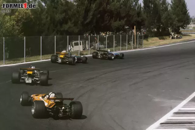 Foto zur News: McLaren, Williams und Lotus holten gemeinsam die meisten Siege in Mexiko, nämlich jeweils drei. Hulme lieferte McLarens insgesamt vierten Sieg 1969, Prost holte 1988 den 59. des Teams und Senna den 73. ein Jahr später. Mansell holte die Siege 40 und 53 für Williams und Patrese Sieg Nummer 45. Für Lotus gewann neben Clark auch Graham Hill.