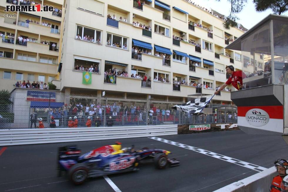 Foto zur News: Sieben aktuelle Formel-1-Piloten standen in Monaco schon auf Pole-Position: Räikkonen, Button, Vettel, Massa und Hamilton. Nur Rosberg und Alonso gelang das mehrmals. Der Spanier fuhr von der Spitze aus seine beiden Siege ein, der Deutsche holte sie 2013 und 2014 von Startplatz eins.