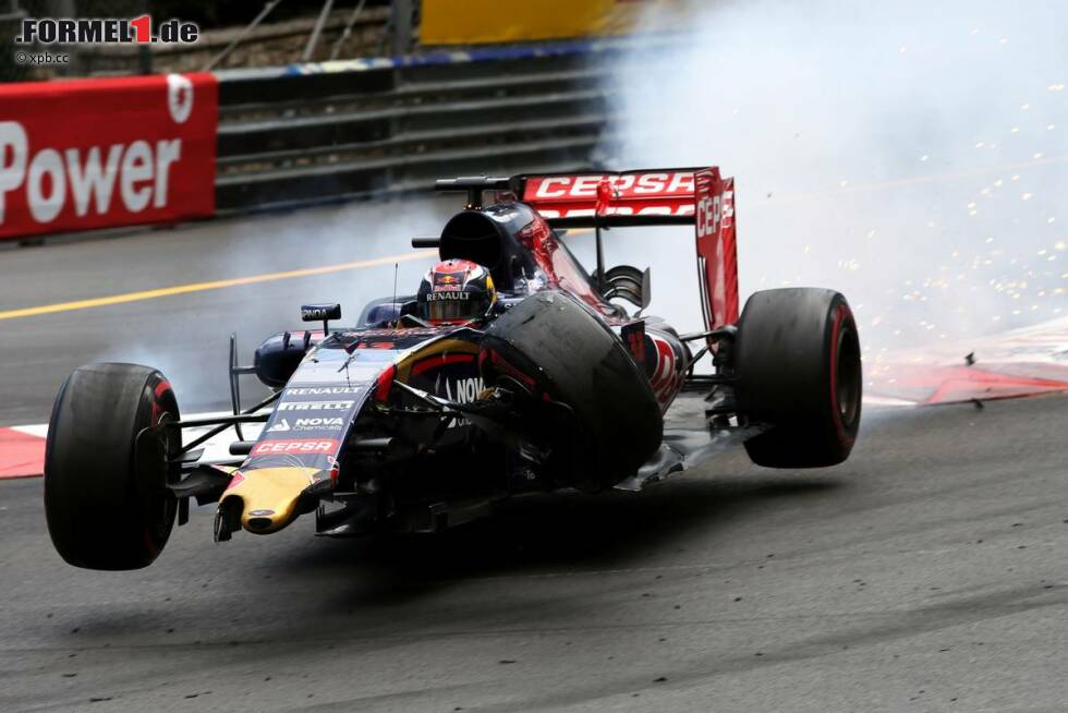 Foto zur News: Nach seinem ersten Grand-Prix-Erfolg in Spanien reist der 18-jährige Max Verstappen als jüngster Sieger aller Zeiten an und wird in Monaco für einen weiteren Rekord sorgen: Der Niederländer in Red-Bull-Diensten wird der jüngste Pilot mit 25 Rennstarts.