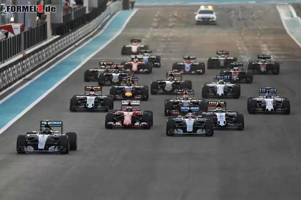 Foto zur News: Drei Fahrer konnten sich zweimal die Pole-Position in Abu Dhabi sichern: Lewis Hamilton (2009, 2012), Nico Rosberg (2014, 2015)und Sebastian Vettel (2010, 2011). Den besten Startplatz 2013 sicherte sich Mark Webber.