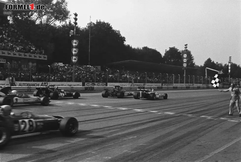 Foto zur News: Peter Gethin gewann 1971 mit 0,01 Sekunden Vorsprung. Das gilt als knappster Zieleinlauf aller Zeiten. Allerdings wurde damals nur auf zwei Dezimalstellen gemessen. In Indianapolis 2002 gewann Rubens Barrichello 0,011 Sekunden vor Michael Schumacher.