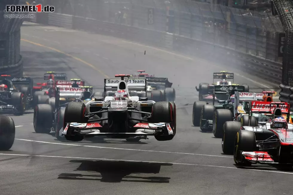 Foto zur News: Denn nur 20 von 62 Grand-Prix-Siegen in Monaco wurden nicht aus der ersten Startreihe erzielt. &quot;Das Qualifying ist wichtig, aber das ist es mittlerweile überall&quot;, sagt Kimi Räikkönen (Ferrari). &quot;Man läuft hier aber eher Gefahr, in den Verkehr zu geraten.&quot; Problemloses Durchwinken gibt es kaum - selbst wenn der Vordermann mitspielt.