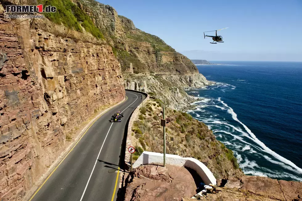 Foto zur News: Malerischer kann eine Sonntagsfahrt nicht sein: Rund um Kapstadt und seine Küstenstraßen zeigte Neel Jani 2011, wieso Südafrika eines der beliebtesten Urlaubsziele im europäischen Winter ist.