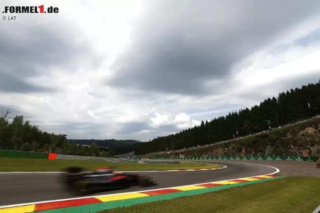 Foto zur News: "Mehr als 70 Prozent der Runde gibst du Vollgas, was für sich alleine schon eine Herausforderung ist", verrät Fernando Alonso im Hinblick auf die "Ardennen-Achterbahn". Doch Achtung: Speed ist nicht alles!