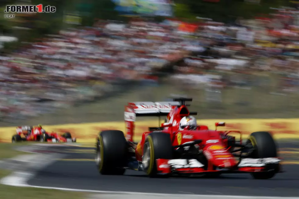 Foto zur News: Mit seinem schnellen Mittelsektor hat der Hungaroring aber Fans: Fernando Alonso (McLaren) spricht von einer &quot;tollen, kleinen Strecken, die sich von vielen anderen abhebt und etwas von einem Straßenkurs hat&quot;. Und einfach &quot;old-school&quot;, findet Nico Hülkenberg (Force India) die Bahn.