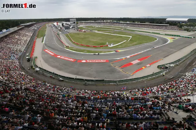 Foto zur News: "Nach den schnellen Kurven fährt man in das sehr enge Motodrom ein, das sich wie ein Stadion anfühlt", beschreibt Grosjean die Atmosphäre. "Das macht richtig Spaß."