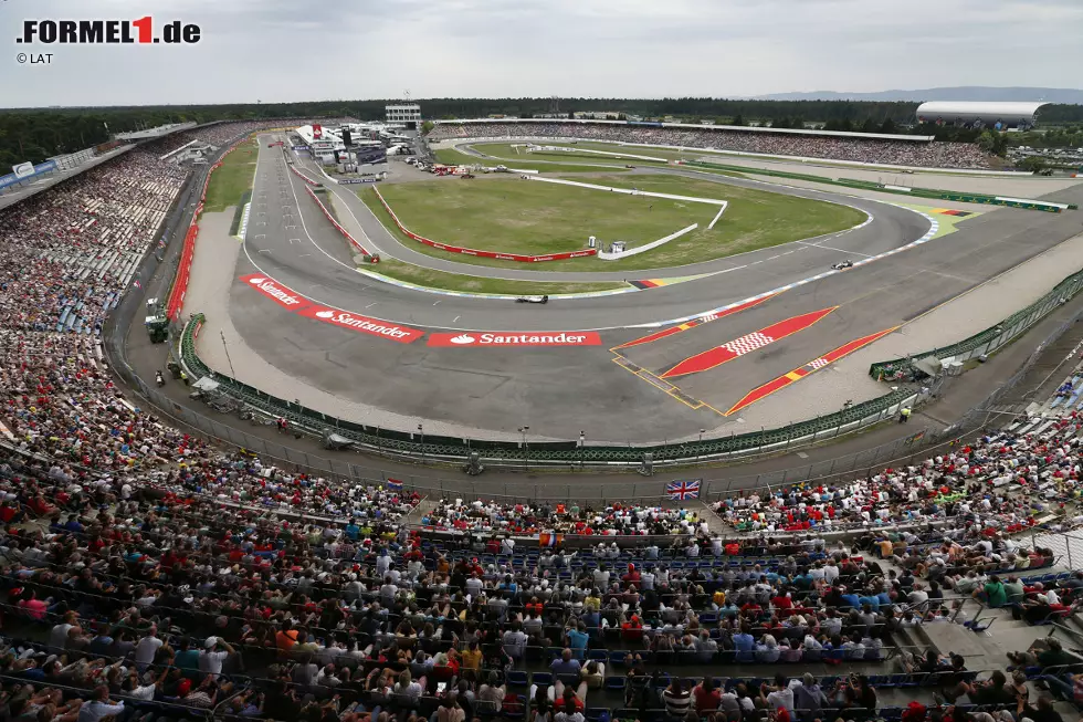 Foto zur News: &quot;Nach den schnellen Kurven fährt man in das sehr enge Motodrom ein, das sich wie ein Stadion anfühlt&quot;, beschreibt Grosjean die Atmosphäre. &quot;Das macht richtig Spaß.&quot;