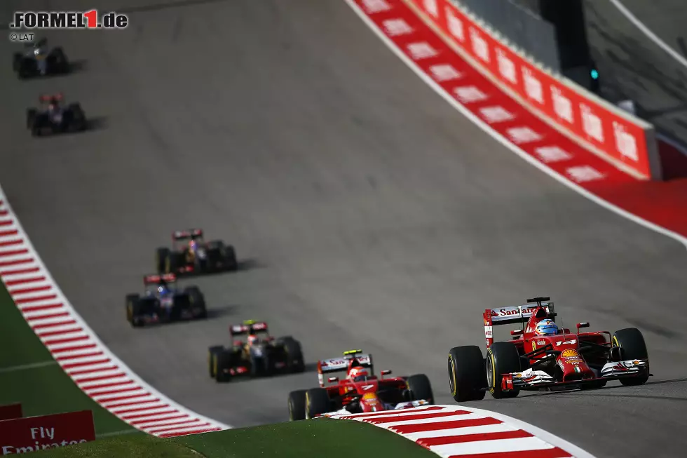 Foto zur News: &quot;Durch die Höhenunterschiede lastet eine Menge Druck auf dem Auto&quot;, erklärt McLaren-Teamkollege Fernando Alonso und verrät: &quot;Es ist wichtig, an jedem Kurvenausgang eine gute Traktion zu haben.&quot; Das macht den CoTA rundherum zu einer echten Herausforderung für Mensch und Maschine.