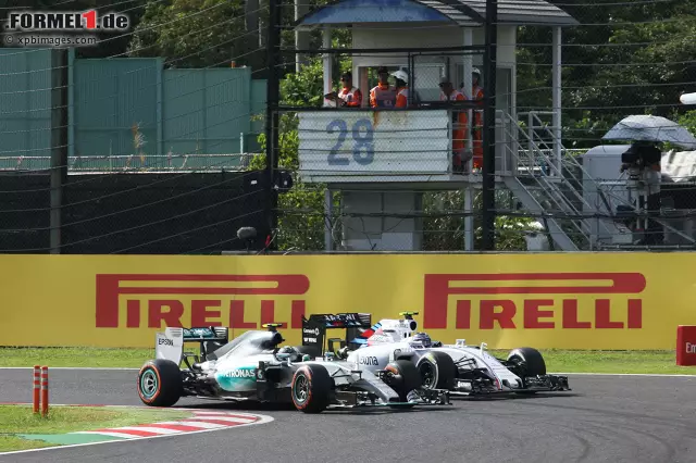 Foto zur News: Einziges Manko: Überholen ist nicht einfach. "In Kurve 1 mit DRS", sagt Romain Grosjean (Haas), könne man vielleicht etwas bewegen. "Auch in der mittleren Haarnadelkurve und vor der Schikane, wo heftig gebremst wird." Ohne Risiko sind die Stellen aber alle nicht. Es droht Kleinholz, wenn der Vordermann die Türe zuwirft.