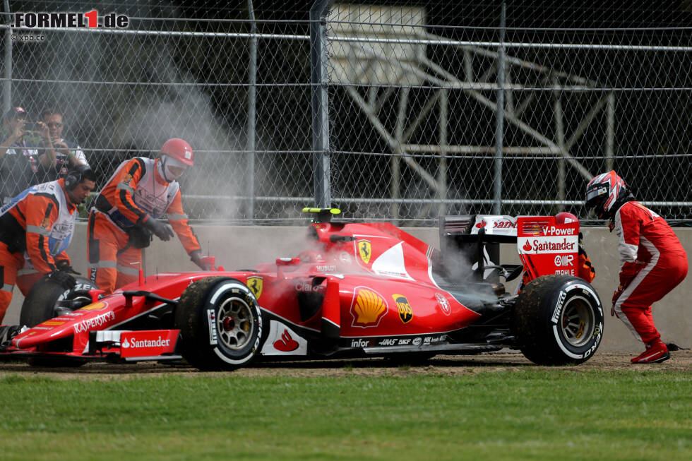 Foto zur News: &quot;Sie führt zu einer Verminderung der aerodynamischen Kräfte, sowohl was den Abtrieb als auch was den Luftwiderstand betrifft&quot;, sagt Mercedes-Technikchef Paddy Lowe. &quot;Die Power-Unit liefert unterdessen weiter ihre normale Leistung. Die Folgewirkung daraus ist, dass der Kurs wegen des niedrigen Gripniveaus hart ist für Reifen.&quot;