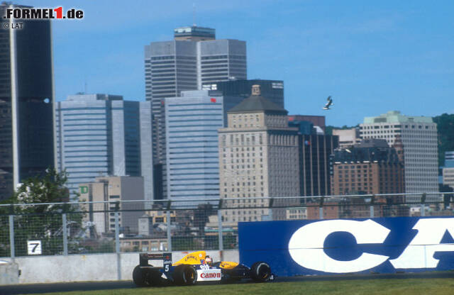 Foto zur News: Kanada-Grand-Prix 1991: Nigel Mansell fährt in Montreal einem sicheren Sieg entgegen. Er winkt in der letzten Runde schon den Fans, als am Ausgang der Haarnadelkurve ein Elektronikausfall und ein Hydraulikproblem das Getriebe blockieren. Der Brite klappt das Visier hoch und schlägt wütend auf sein Lenkrad...
