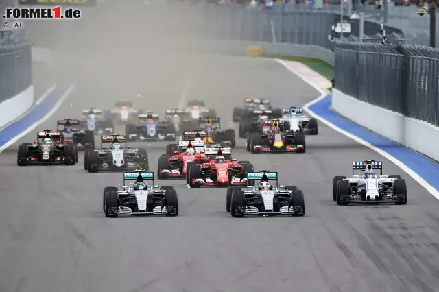 Foto zur News: Die Mercedes-Dominanz unterstreicht das Qualifying. Lewis Hamilton stand 2014 auf der Pole-Position, 2015 und 2016 war es Nico Rosberg. In den ersten beiden Jahren standen beide Silberpfeile in der ersten Reihe. 2016 war Valtteri Bottas Zweiter, nachdem Sebastian Vettel um fünf Plätze zurückversetzt wurde und Hamilton nicht in Q3 fuhr.