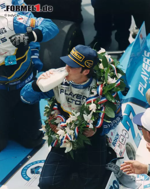 Foto zur News: Jacques Villeneuve (Formel-1-Weltmeister 1997): 1994 beendet der Kanadier das Indy 500 als Zweiter und Rookie des Jahres. 1995 erringt Villeneuve einen sensationellen Sieg, denn durch eine Strafe muss er zwei Runden aufholen, was tatsächlich gelingt. Nach seiner F1-Karriere tritt er 2014 erneut an und wird 14.