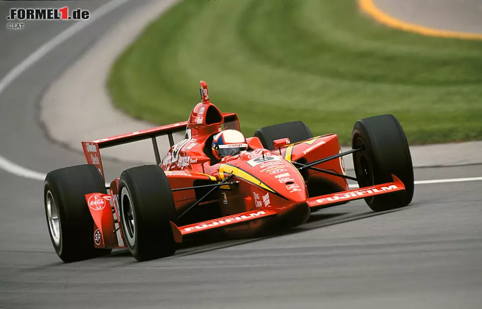 Foto zur News: Juan Pablo Montoya (7 Grand-Prix-Siege): Im Jahr 2000 kreuzen Montoya und Chip Ganassi (damals ein CART-Team) in Indianapolis auf und dominieren die IRL-Konkurrenz. Montoya führt 167 der 200 Runden an und gewinnt als erster Rookie seit Graham Hill 1966.