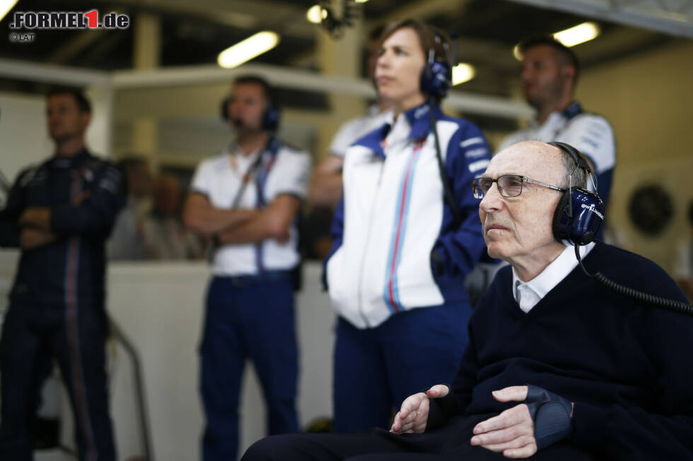 Foto zur News: Auch für eine absolute Legende hieß es dieses Jahr im Fahrerlager Abschied nehmen: Der im Rollstuhl sitzende Teamchef Frank Williams kann aus gesundheitlichen Gründen nicht mehr zu den Rennen reisen. Ohne den 75-jährigen &quot;Racer&quot;, dessen Miene sich beim Starten seiner Boliden stets aufhellte, ist das Fahrerlager nicht mehr das selbe.