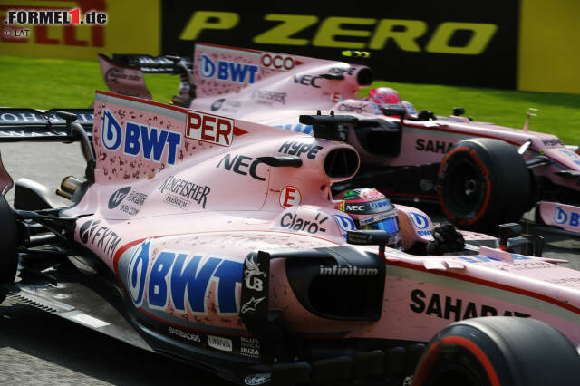 Foto zur News: Teil 2 des Force-India-Kriegs: Ocon ist sauer, weil Perez früher Reifen wechseln durfte (wegen Zusammenlegung mit Fünf-Sekunden-Strafe) und plötzlich vor ihm liegt. Der Franzose probiert's noch einmal vor Eau Rouge - und wieder kommt es zur Kollision!