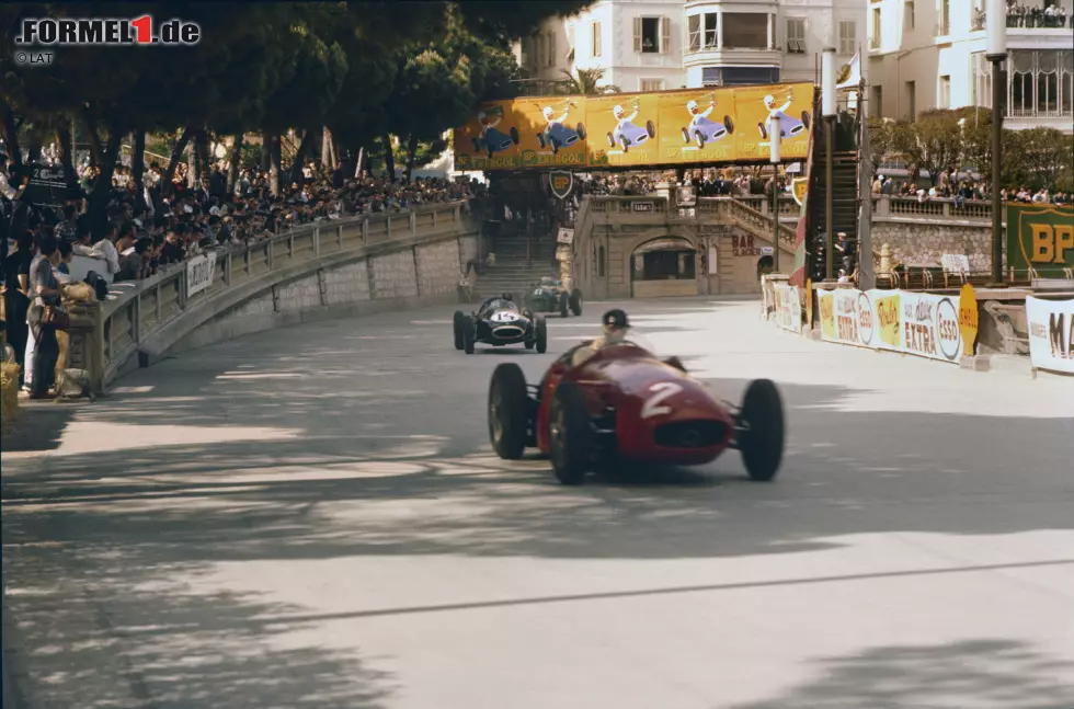 Foto zur News: Masten Gregory (1957), dritter Platz: Der &quot;Kansas City Flash&quot;, ein unscheinbarer Brillenträger, überrascht im privaten Maserati der Scuderia Centro Sud. In Monaco holt er das erste Formel-1-Podium für einen US-Amerikaner überhaupt.