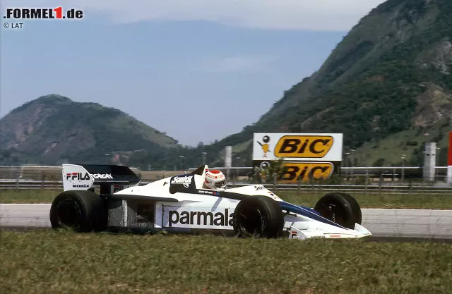 Foto zur News: Im Jahr darauf währt die Freude länger. Piquet siegt regelkonform vor den Toren Rio de Janeiros. Ein zweiter Platz wird nicht vergeben, weil die Rennleitung Rosberg wieder aus der Wertung nimmt. Seine Williams-Mechaniker haben ihn nach einem Feuer beim Boxenstopp regelwidrig angeschoben.