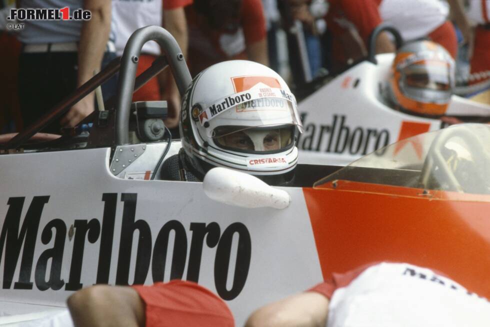 Foto zur News: Andrea de Cesaris: Manche behaupten, er sei der beste Formel-1-Fahrer gewesen, der nie ein Rennen gewann. Andere sagen einfach: &quot;Andrea de Crasheris&quot;. Angeblich soll McLaren in nur einem gemeinsamen Jahr mit dem Italiener 120 Arbeitsstunden damit verbracht haben, seine havarierten Boliden wieder auf Vordermann zu bringen.