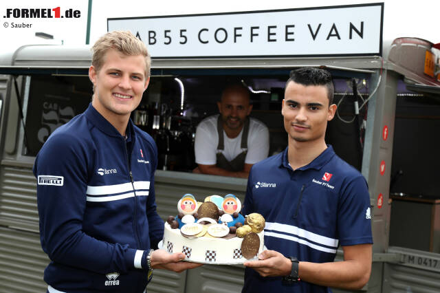 Foto zur News: 25 Jahre Sauber in der Formel 1: Das ist ein Grund zu feiern. Für Pascal Wehrlein beginnt die Jubiläums-Saison aber mit einem Rückschlag: Weil er sich nicht fit genug fühlt, muss er das Cockpit ab Samstagmorgen Antonio Giovinazzi überlassen.