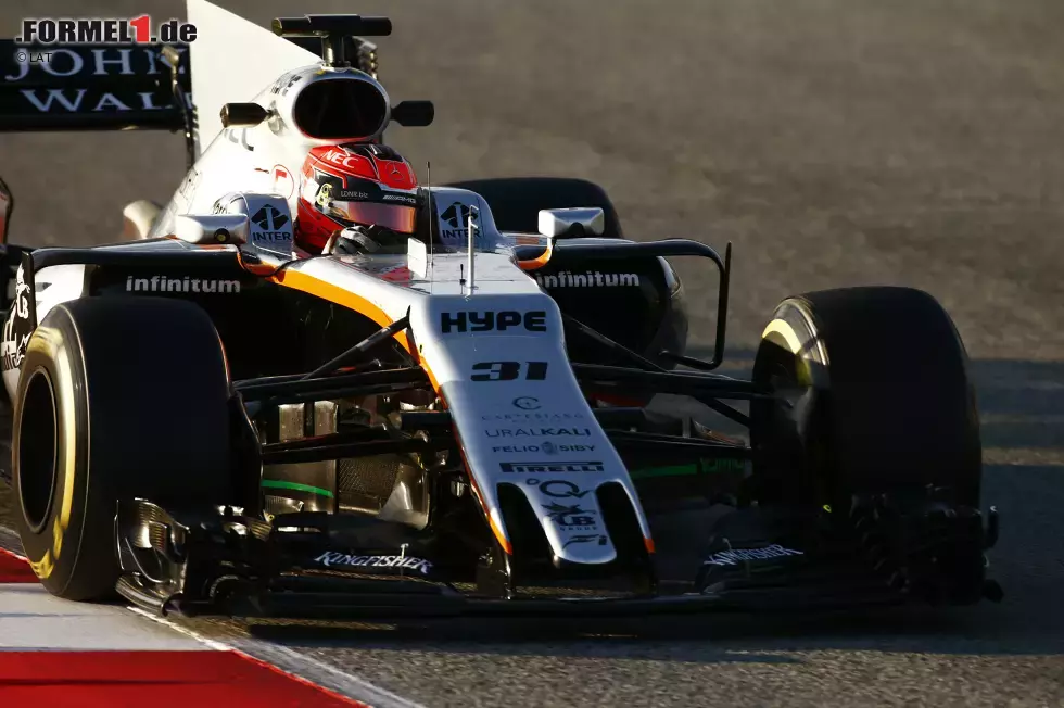 Foto zur News: #6: Force-India-Mercedes (**). Esteban Ocon gilt als eines der heißesten Nachwuchstalente, die Testzeiten in Barcelona waren aber nicht berauschend. Hat Force India tiefgestapelt? Denkbar, dass der Satz nach vorne wieder erst nach ein paar Rennen gelingt, wenn das erste größere Update kommt.