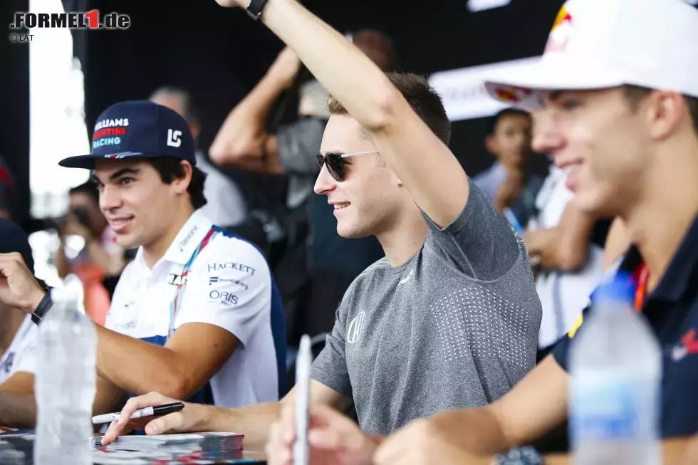 Foto zur News: Pierre Gasly, Brendon Hartley, Lance Stroll und Stoffel Vandoorne geben an diesem Wochenende jeweils ihr Formel-1-Debüt in Yas Marina. Stroll ist noch gar nicht hier gefahren, alle anderen sind bereits in der GP2 angetreten.