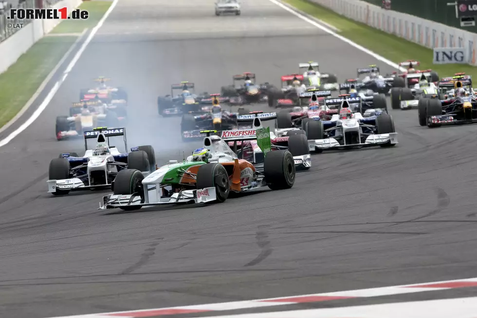 Foto zur News: Force-India-Pilot Esteban Ocon debütierte vor einem Jahr bei diesem Rennen für Manor in der Formel 1. Sein Team hat eine besondere Verbindung zu Spa. 2009 war Giancarlo Fisichella dort auf die Pole-Position gefahren und wurde im Rennen Zweiter - bis heute das beste Formel-1-Resultat des Teams.