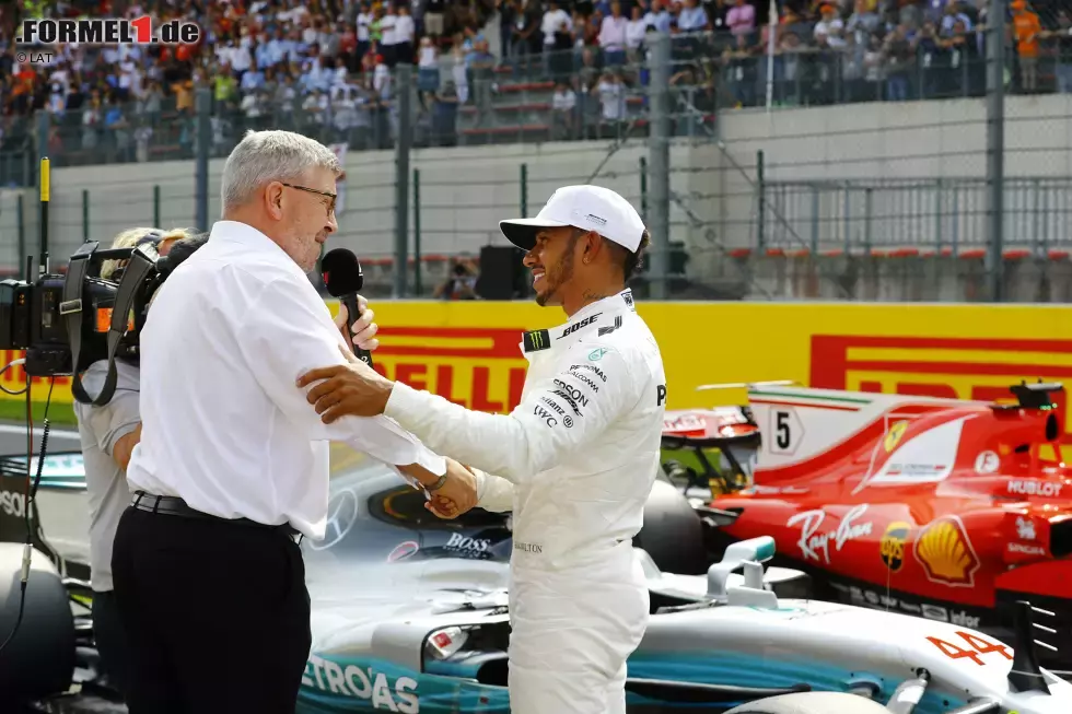 Foto zur News: Nachdem er Michael Schumachers Bestwert von 68 Pole-Positions in der vergangenen Woche bei Belgien-Grand-Prix eingestellt hat, kann Lewis Hamilton an diesem Wochenende in dieser Wertung alleiniger Rekordhalter werden.