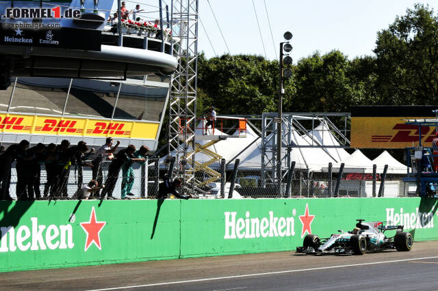 Foto zur News: Die jüngste Form ist ein besserer Indikator. Zwar hat Monza einen anderen Charakter, doch fünfmal in den vergangenen sieben Jahren hat der Italien-Sieger auch das folgende Singapur-Rennen gewonnen: 2010 Alonso, 2011 und 2013 Vettel, 2014 Hamilton, 2016 Rosberg.