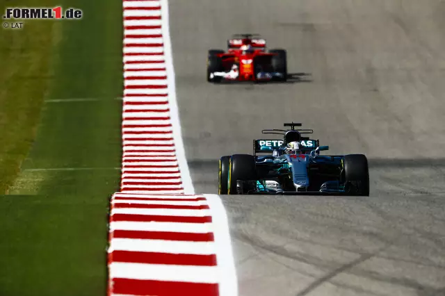 Foto zur News: Bei 75 noch zu vergebenden Punkten hat Lewis Hamilton in der Fahrer-WM 66 Punkte Vorsprung auf Sebastian Vettel. Valtteri Bottas hat seit Austin auch rechnerisch keine Titelchance mehr. Ein fünfter Platz reicht Hamilton, um den WM-Titel zu fixieren. Unabhängig von Vettels Ergebnis.