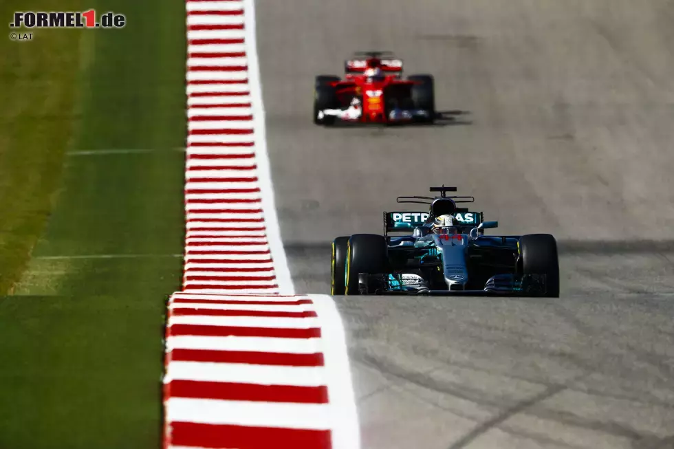 Foto zur News: Bei 75 noch zu vergebenden Punkten hat Lewis Hamilton in der Fahrer-WM 66 Punkte Vorsprung auf Sebastian Vettel. Valtteri Bottas hat seit Austin auch rechnerisch keine Titelchance mehr. Ein fünfter Platz reicht Hamilton, um den WM-Titel zu fixieren. Unabhängig von Vettels Ergebnis.