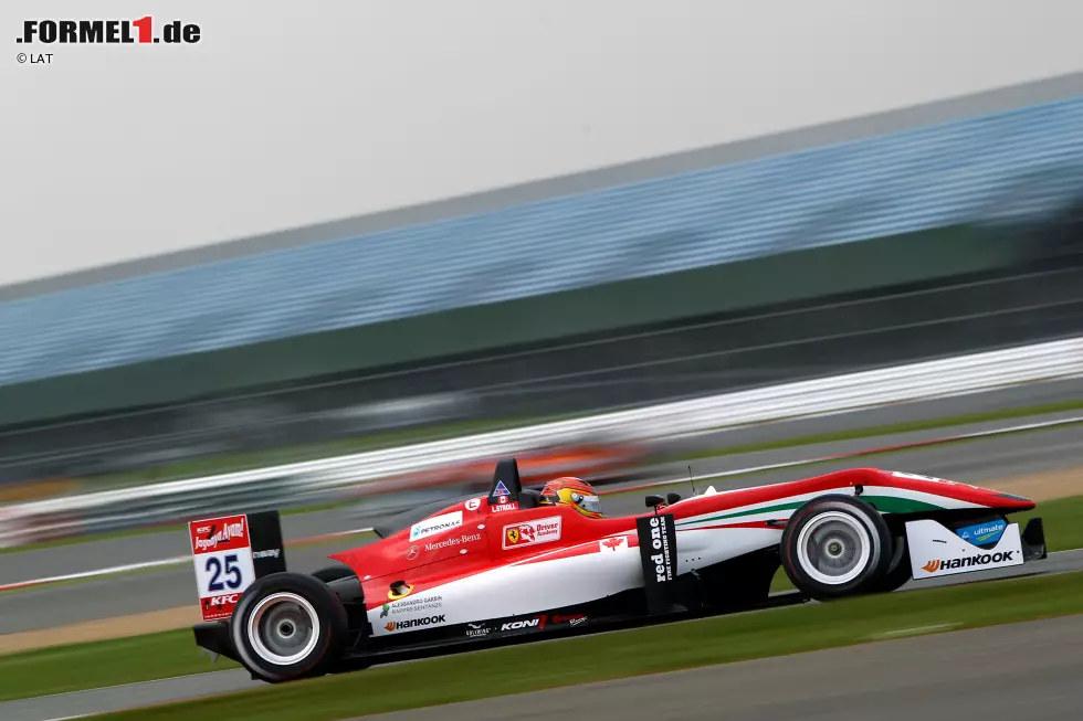 Foto zur News: Alle drei Rookies des Jahrgangs 2017 sind bereits mit Nachwuchsserien in Silverstone gefahren. Lance Stroll gab 2015 sein Debüt in der Formel-3-EM. Ein Jahr zuvor ist auch Esteban Ocon in Silverstone gefahren, 2015 kehrte er mit der GP3 zurück. Stoffel Vandoorne kennt die Strecke aus der Formel Renault und der GP2.