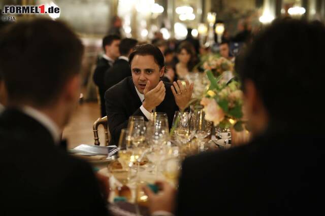 Foto zur News: Auch Felipe Massa ließ sich noch einmal als Formel-1-Pilot blicken. Bald darf der Brasilianer seinen FIA-Champagner als Funktionär schlürfen.