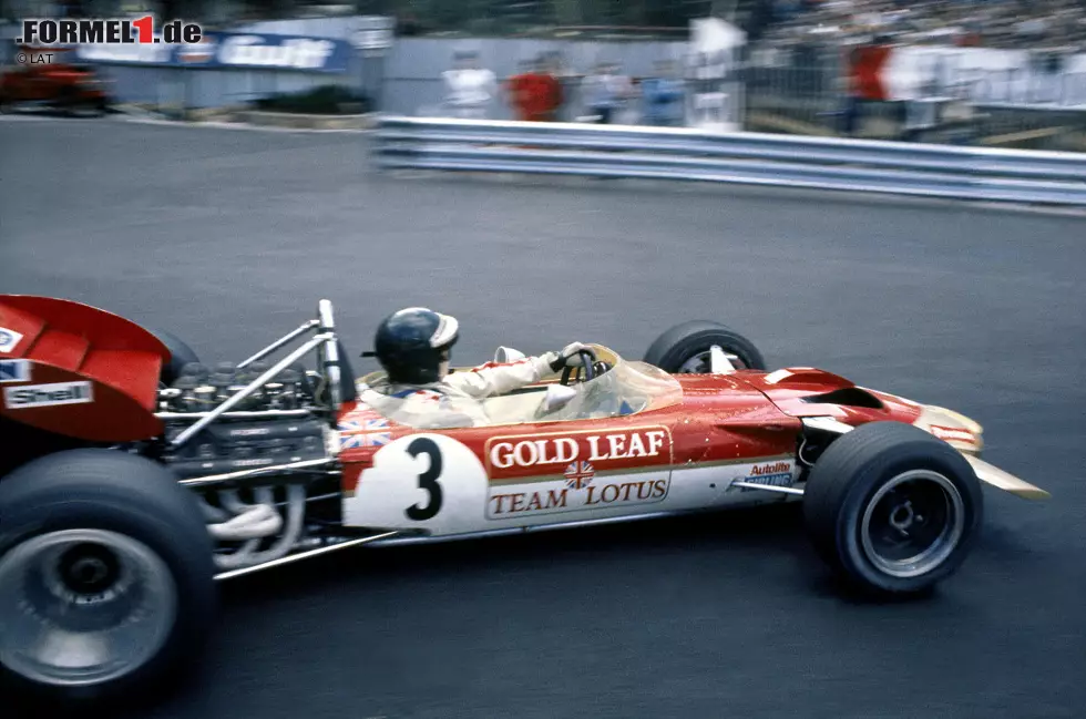 Foto zur News: ... siegte Rindt zunächst beim Klassiker in Monaco, als er in der letzten Kurve Jack Brabham in einen Fehler hetzte. Bei der Premiere in Zandvoort prügelte er auch den revolutionären, neuen ...