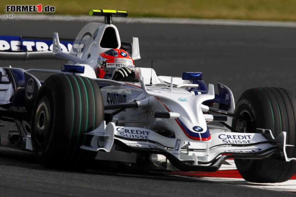 Foto zur News: Kubica kehrt mit zwei vierten Plätzen zurück und bringt das Jahr anständig zu Ende. Im Jahr darauf macht der Krakauer allerdings noch einmal einen richtigen Schritt. Schnell mausern sich Kubica und BMW-Sauber 2008 zum Geheimfavoriten auf den WM-Titel. Zwischenzeitlich führt man sogar die WM an.