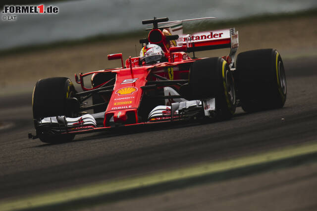 Foto zur News: Platz 1: Ferrari steht in diesem Ranking schon mal dort, wo man auch sportlich wieder hin möchte. Der neue SF70H gilt für 24,56 Prozent der Fans als das schönste Formel-1-Auto der Generation 2017.