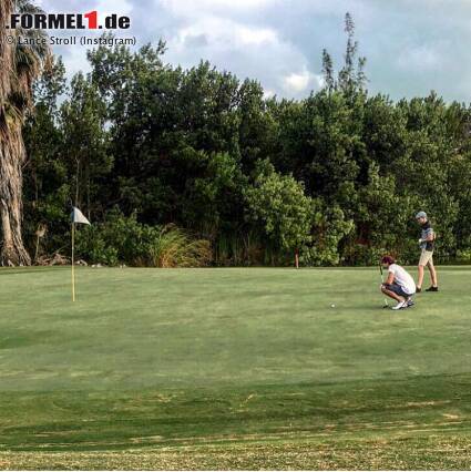 Foto zur News: Kein Witz: Lance Stroll nutzt die Sommerpause unter anderem, um sein Golf-Handicap zu verbessern! Andere 18-Jährige stellen da im Sommer ganz andere Sachen an - aber die müssen anschließend auch nicht ein Formel-1-Auto über die "Ardennen-Achterbahn" in Spa bewegen ...