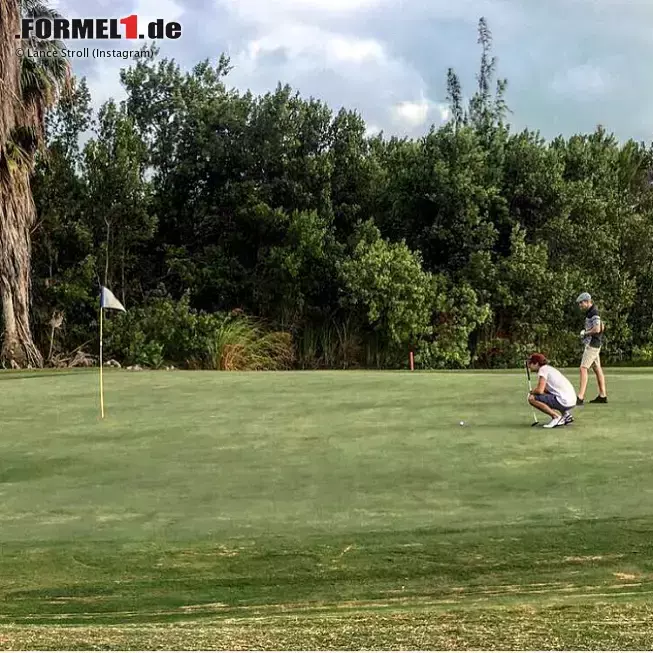 Foto zur News: Kein Witz: Lance Stroll nutzt die Sommerpause unter anderem, um sein Golf-Handicap zu verbessern! Andere 18-Jährige stellen da im Sommer ganz andere Sachen an - aber die müssen anschließend auch nicht ein Formel-1-Auto über die &quot;Ardennen-Achterbahn&quot; in Spa bewegen ...