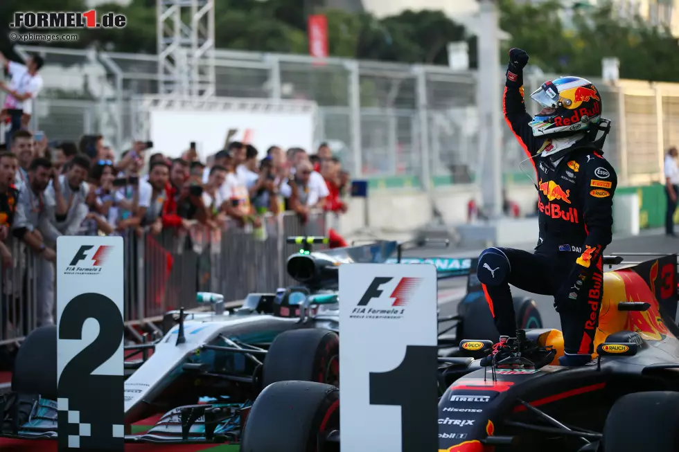 Foto zur News: Der Red-Bull-Faktor: Bei der ganzen Rechnung darf man die Bullen nicht vergessen. In Singapur präsentierte sich das Team bereits stark, und mindestens in Japan und Brasilien dürfte der RB13 seine Stärken auch noch einmal ausspielen können. Dort könnten Daniel Ricciardo und Max Verstappen den Titelkandidaten wertvolle Punkte wegnehmen.