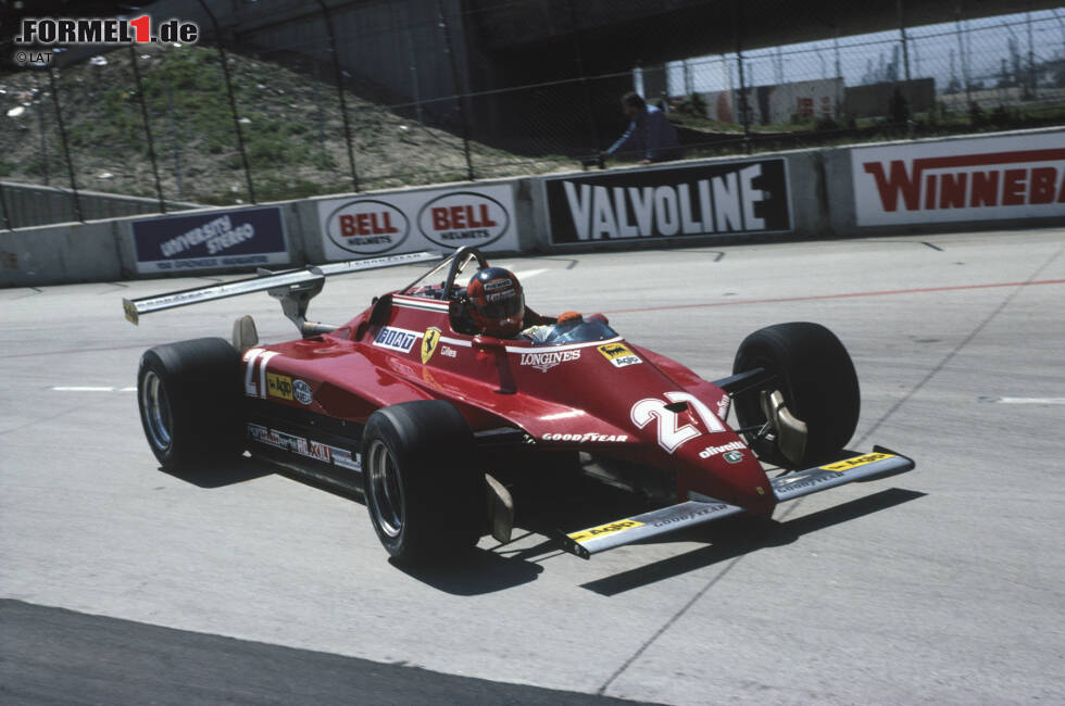 Foto zur News: Übrigens greift die Scuderia auch 1982 einmal richtig daneben: Gilles Villeneuve geht in Long Beach mit einem doppelten Heckflügel am 126C2 an den Start. Ein weiteres Problem - abgesehen von der Optik: Der Flügel ist illegal. Villeneuve verliert seinen dritten Platz und die &quot;rote Göttin&quot; trägt anschließend wieder ein schöneres Gewand.