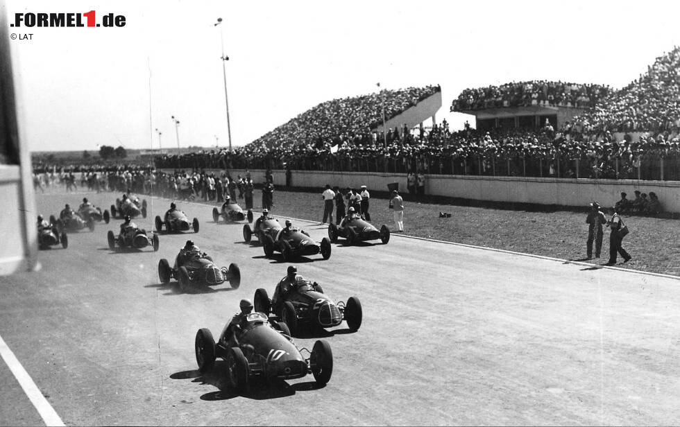 Foto zur News: Autodromo Oscar Alfredo Galvez: In Buenos Aires siegen in den 50ern bereits Alberto Ascari und Juan Manuel Fangio. Nachdem die Strecke über die Jahre mehrfach aus dem Kalender verschwindet, ist nach Michael Schumachers Sieg 1998 endgültig Schluss - wenig überraschend aus finanziellen Gründen.