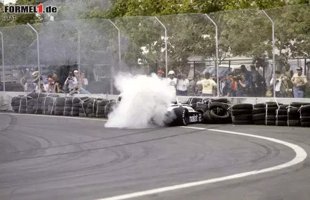 Foto zur News: Detroit Street Circuit: Noch einmal USA - und noch ein Reinfall. Zwar hält sich der Straßenkurs in Detroit immerhin von 1982 bis 1988, beliebt ist aber auch dieser Kurs bei Fans und Piloten nicht. Kein Wunder: In Erinnerung bleiben vor allem organisatorische Pannen und der in der Hitze immer wieder aufbrechende Asphalt der Strecke.