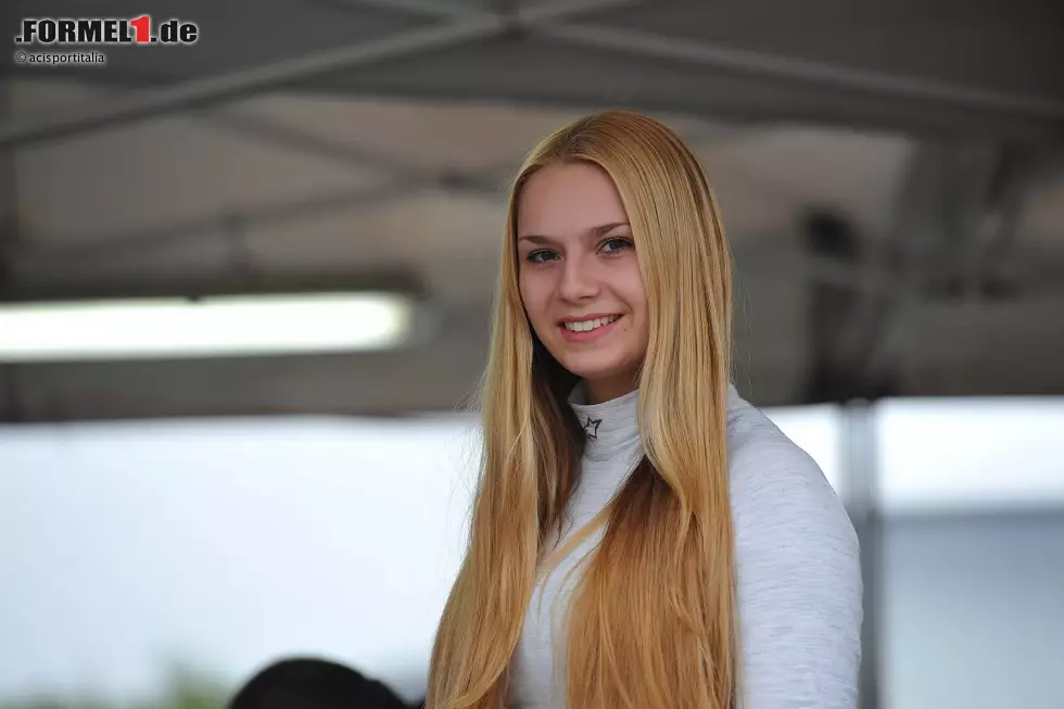 Foto zur News: Fabienne Wohlwend (21/LIE): Die Liechtensteiner Bankkauffrau wurde dieses Jahr in der europäischen Ferrari-Challenge Vizemeisterin, siegte als erste Frau in der Serie und gewann das Weltfinale in der Amateur-Wertung. Davor trat sie in der italienischen Formel 4 und im Audi-TT-Cup an.