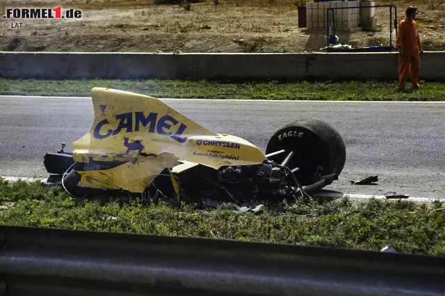 Foto zur News: ... Ganghebel ist nach dem Bruch des Chassis' von außen sichtbar. Arzt Watkins ...