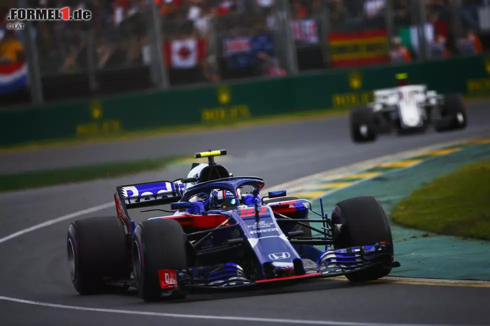 Foto zur News: Pierre Gasly (4): Im Rennen deutlich schneller als Hartley und somit die zu erwartende Nummer 1 bei Toro Rosso im Jahr 2018. Für den Motorschaden konnte er nichts. Für den Fehler im Qualifying, der ihm den letzten Startplatz einbrachte, schon. Ansonsten solide Leistung.