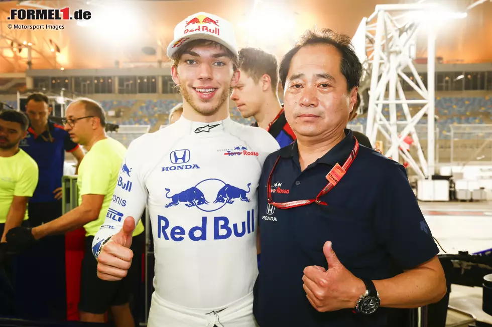 Foto zur News: Pierre Gasly (1): Super Trainings, super Qualifying, super Rennen - mehr kann man von einem Rookie nicht erwarten! Jetzt muss Gasly beweisen, dass er auch dauerhaft in die Fußstapfen von Sainz treten kann.