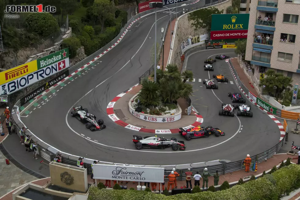 Foto zur News: Romain Grosjean (3): Nach der Plus-Drei-Strafe wegen &quot;Brain-Fade&quot; in Barcelona war wichtig, ein fehlerfreies Wochenende abzuliefern. Auftrag ausgeführt! Dass Haas hoffnungslos hinterherfuhr, war nicht seine Schuld.